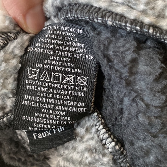 Steve Madden Buffalo Check Teddy Fleece Jacket - Picture 14 of 15